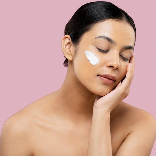 Radiant Pearl Cellular Lightening Salon Grade 4 Facial Kit - Image 3